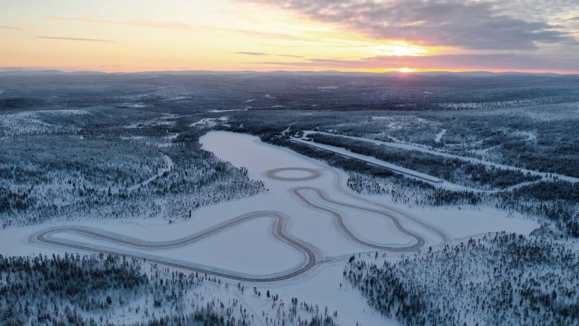 https://cdn.motor1.com/images/mgl/Rqkgmm/s1/ivalo-test-facility-the-white-hell.jpg