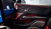 Mercedes-AMG GT 4 porte (2026): l'abitacolo