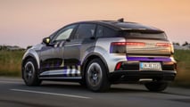 Audi A2 e-tron com filme de camuflagem