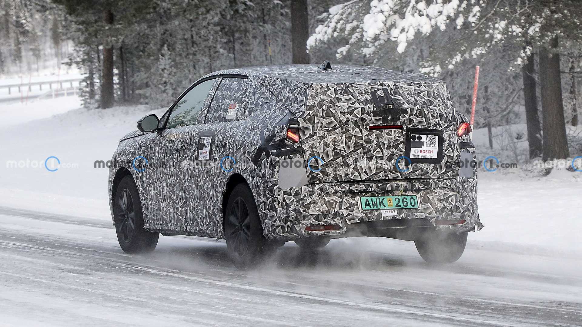 peugeot-3008-new-spy-photo.jpg