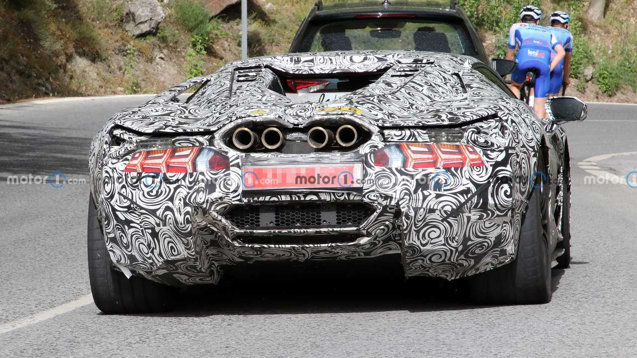 Nuova Lamborghini Aventador, le nuove foto spia