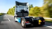 Mercedes-Benz eActros 300 tractor