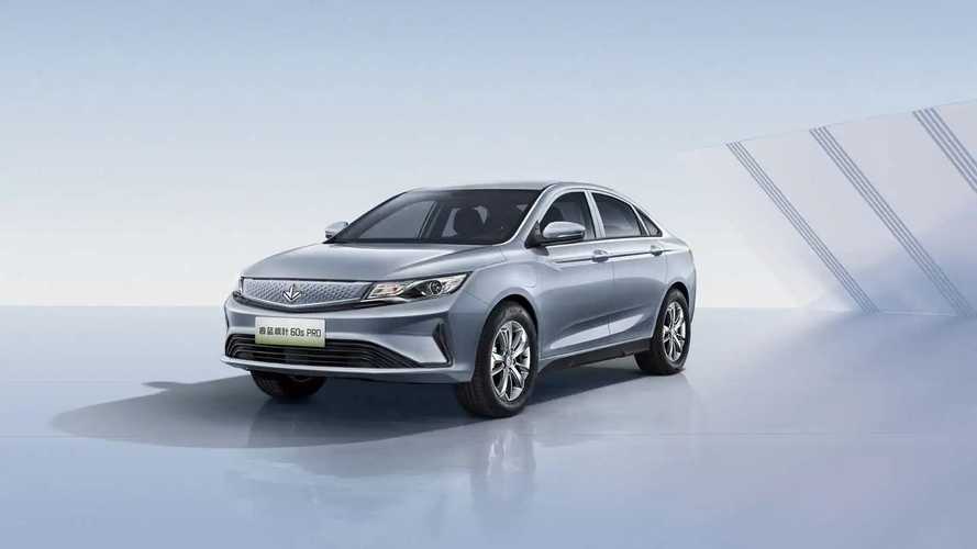 Geely обновил электроседан, который ждут в России