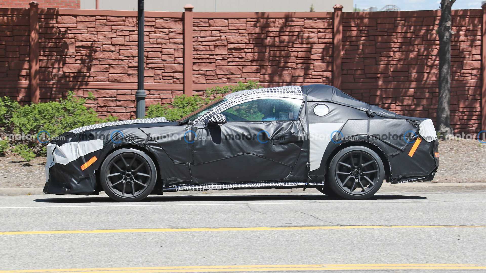 2024-ford-mustang-mach-1-side-view-spy-photo.jpg