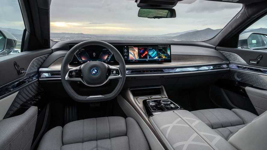 BMW i7