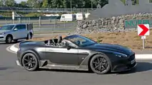 Aston Martin Vantage GT12 Roadster casus fotoğrafı