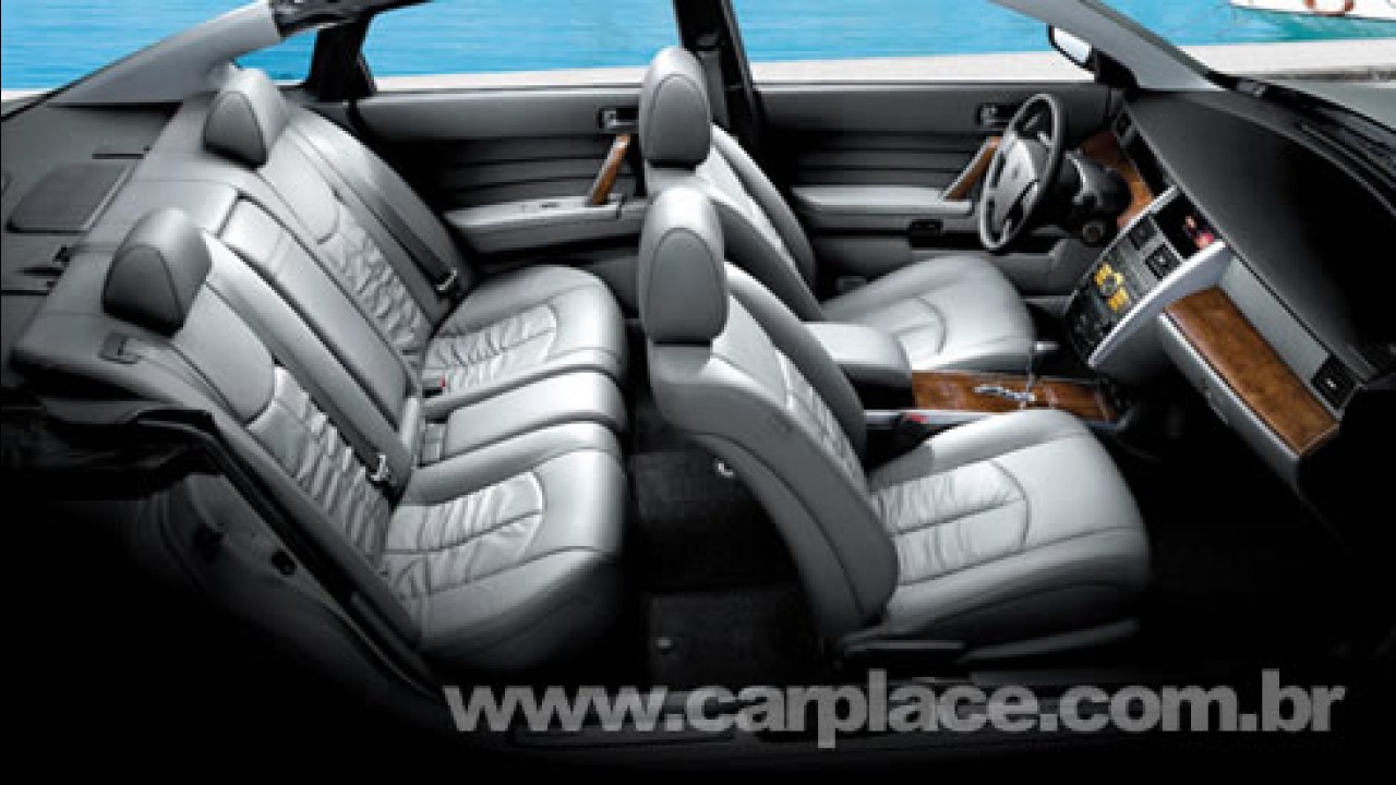 Renault Safrane 2009 - Novo sedan de luxo recupera nome do passado