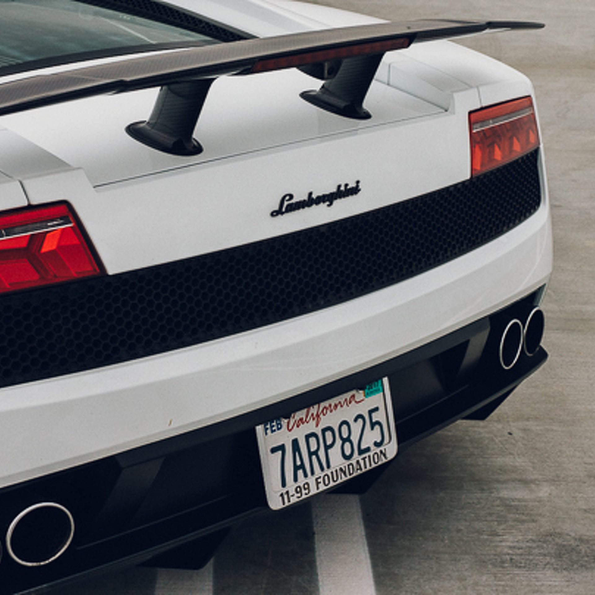 Basking in the Purity of the World’s Last Manual Lamborghini