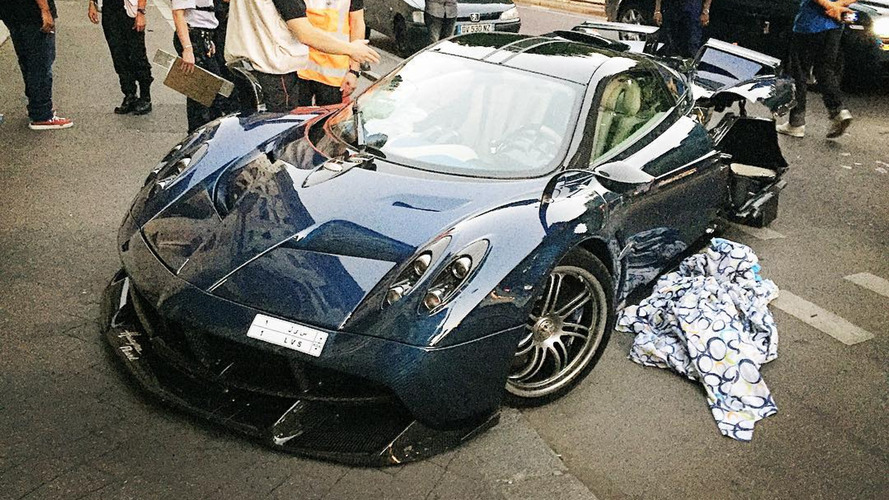 Pagani Huayra Pearl accidenté à Paris