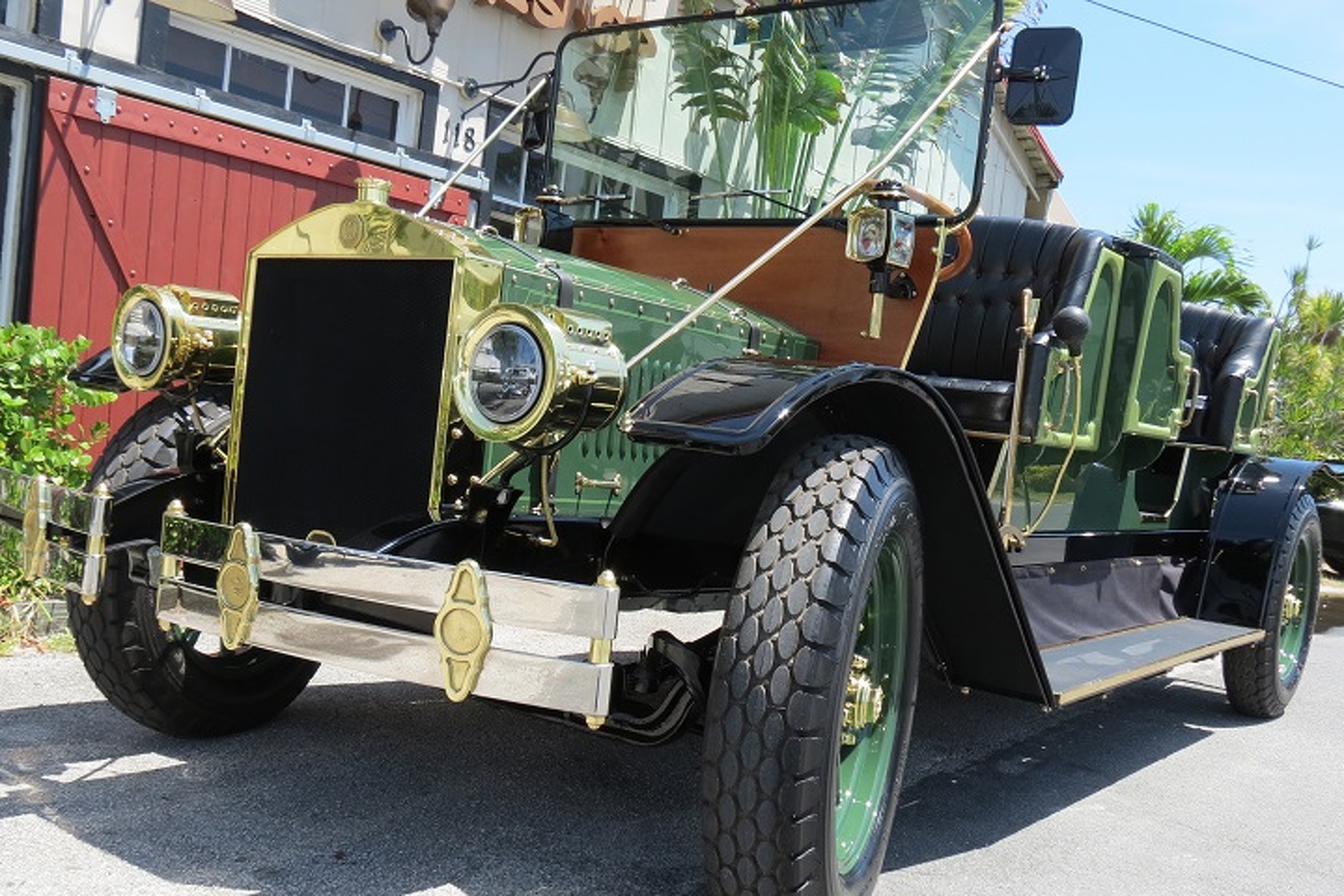 Behind the Scenes: Creative Workshop's Horseless eCarriage