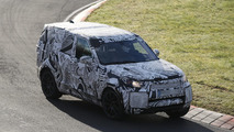 2017 Land Rover Discovery spy photo