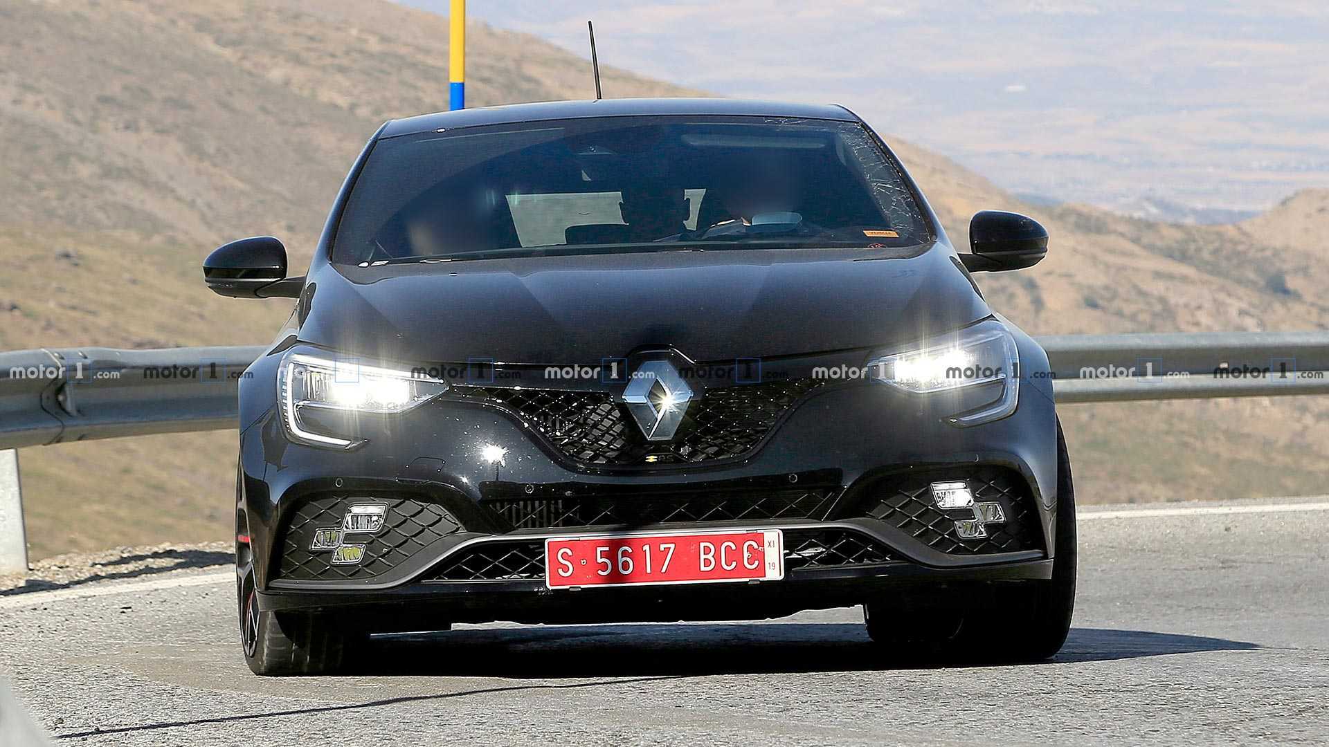 renault-megane-rs-facelift-spy-shots.jpg