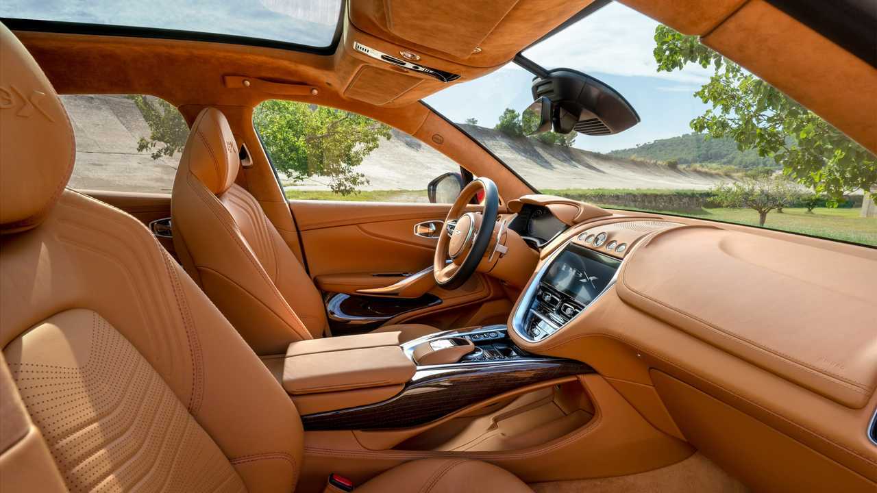 Aston Martin DBX 2020