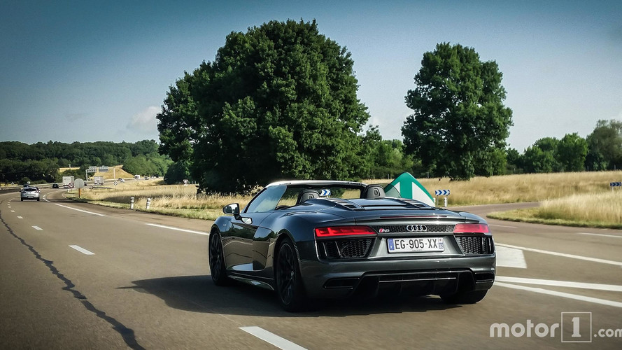 road_trip_r8_gtr