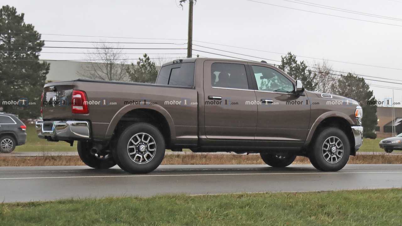 2020 Ram HD 2500 spy photo | Motor1.com Photos 2020 Ram HD 2500 spy photo | Motor1.com Photos