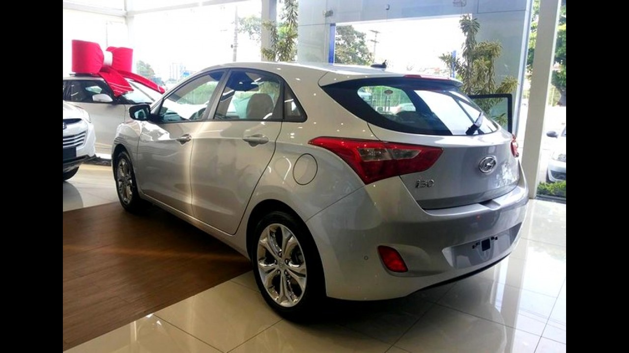 Oficial: Hyundai i30 ganha novo motor 1.8 - preço parte de R$ 71,9 mil