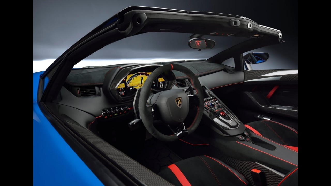 Lamborghini lança Aventador LP750-4 SV Roadster