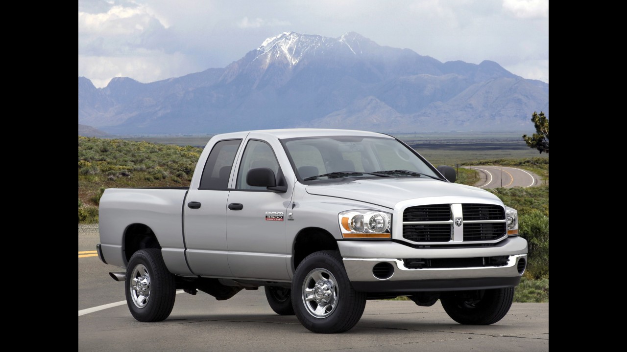 FCA convoca 300C e RAM 2500 no Brasil para reparar airbags da Takata