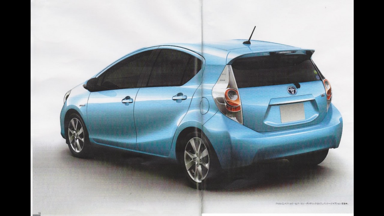 Vazam fotos do Novo Toyota Prius C - Hatch hibrído terá consumo de 40 km/litro