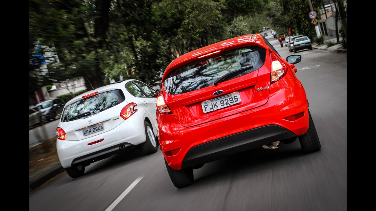 Teste CARPLACE: New Fiesta chama 208 para a briga nas versões 1.5
