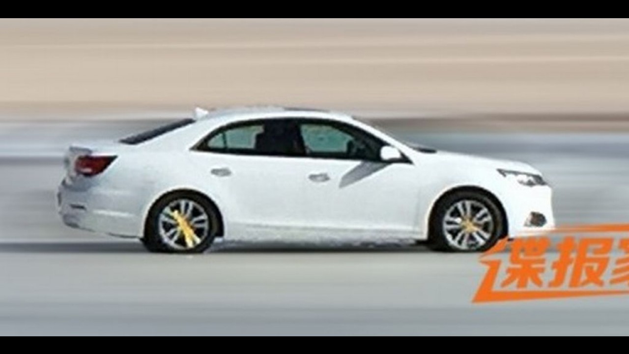 Flagra: Malibu 2016 mostra nova identidade visual da Chevrolet