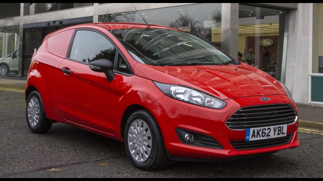 Novo Ford Fiesta ganha versão Van no Reino Unido