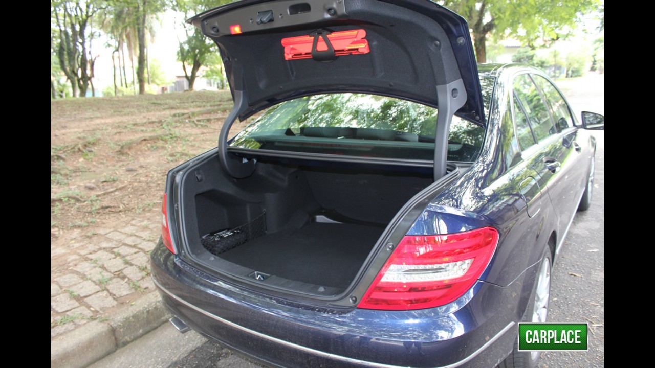Avaliação: Mercedes C200 Avantgarde - Média e intermediária, mas Premium