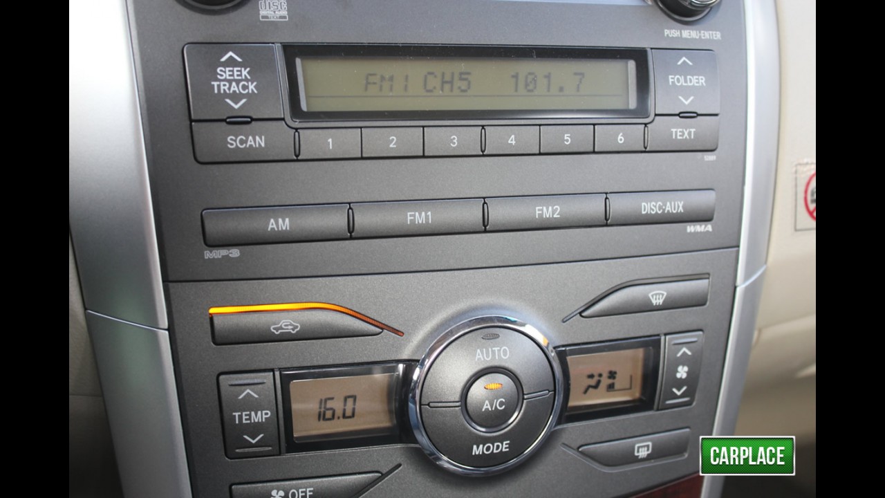 Garagem CARPLACE: Detalhes do acabamento interno do Toyota Corolla Altis