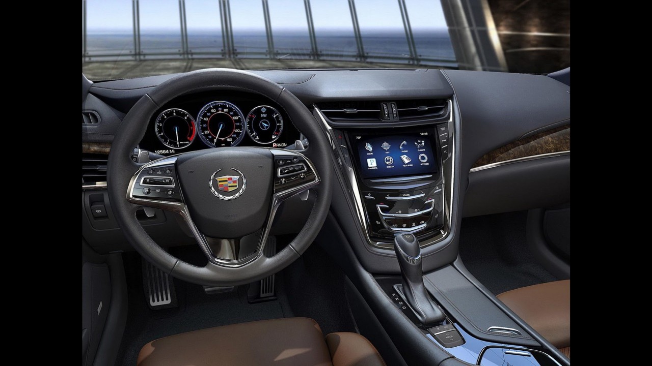 Cadillac renova sedã CTS para brigar com rivais alemães