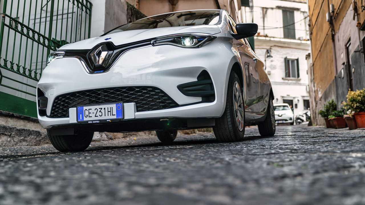 Le Renault Zoe di Amicar Sharing a Napoli