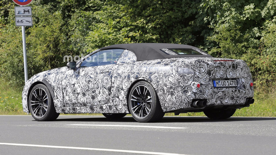 BMW M8 Convertible casus fotoğraflar