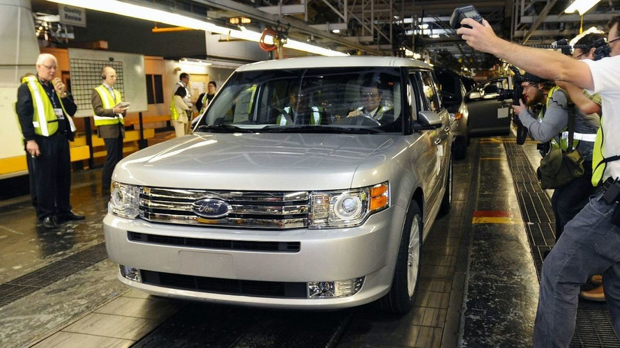 2009 Ford Flex Rolls Off Production Line