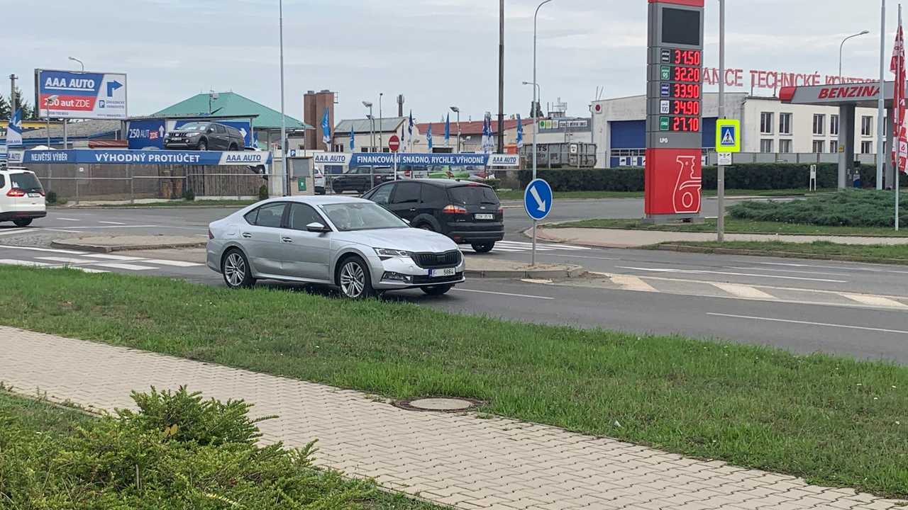 Новые шпионские фото Skoda Octavia четвертого поколения