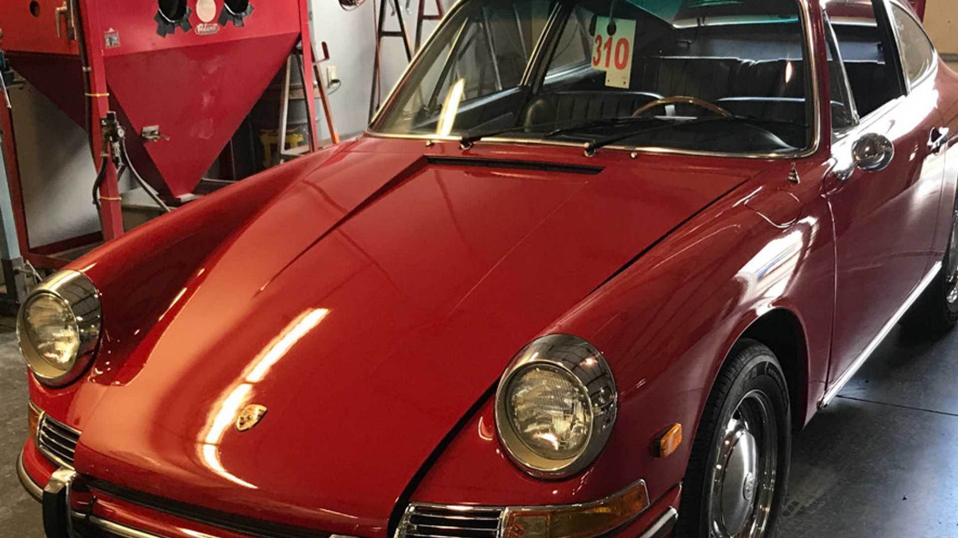 ["Check Out The Restoration Of This 1968 Porsche 912"]