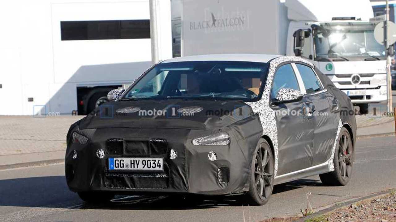 Makyajlı Hyundai i30 Fastback N yeni casus fotoğraf