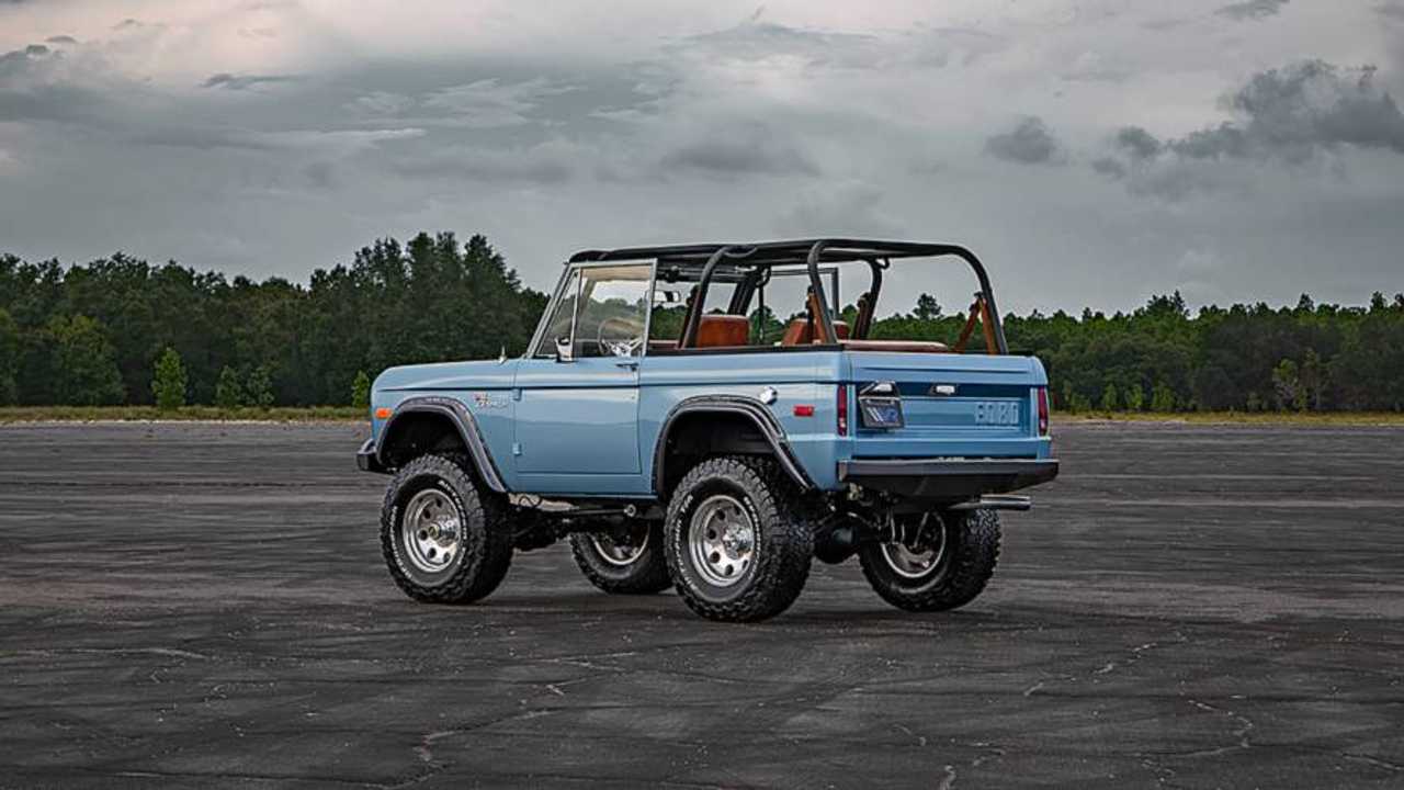 Restore Edilmiş Bir 1973 Ford Bronco