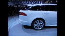 Dentro la Jaguar XF Sportbrake al Salone di Ginevra 2012