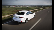 Nuova Lexus IS Hybrid