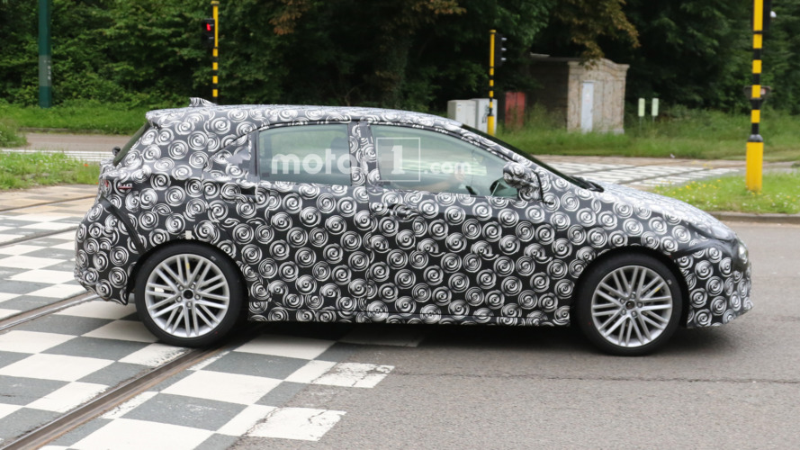 Next-generation Toyota Auris spy photo