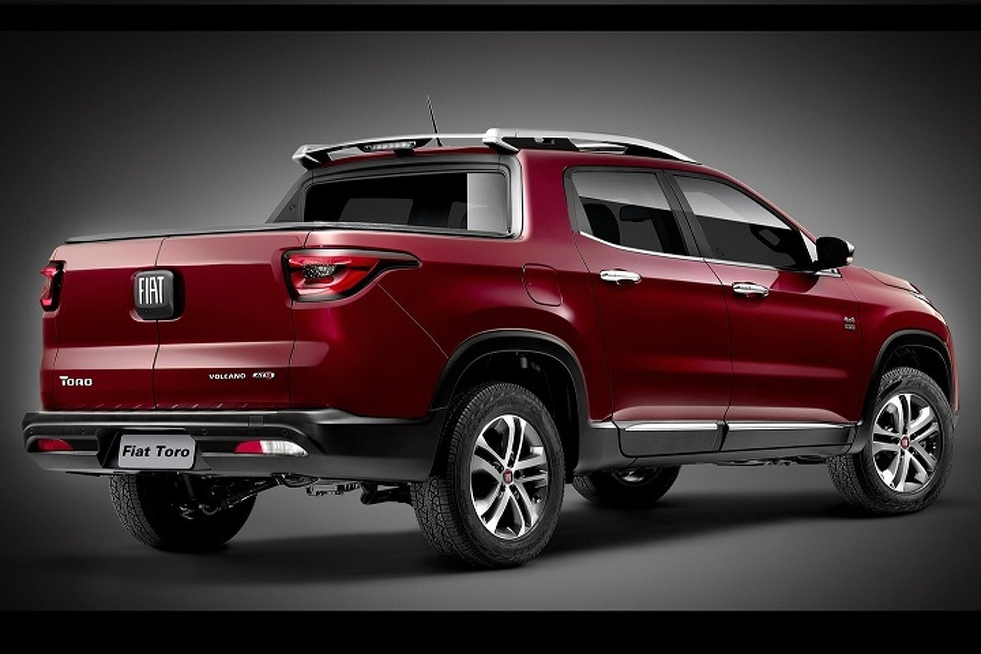 Fiat Needs to Bring this Split-Tailgate Pickup to America