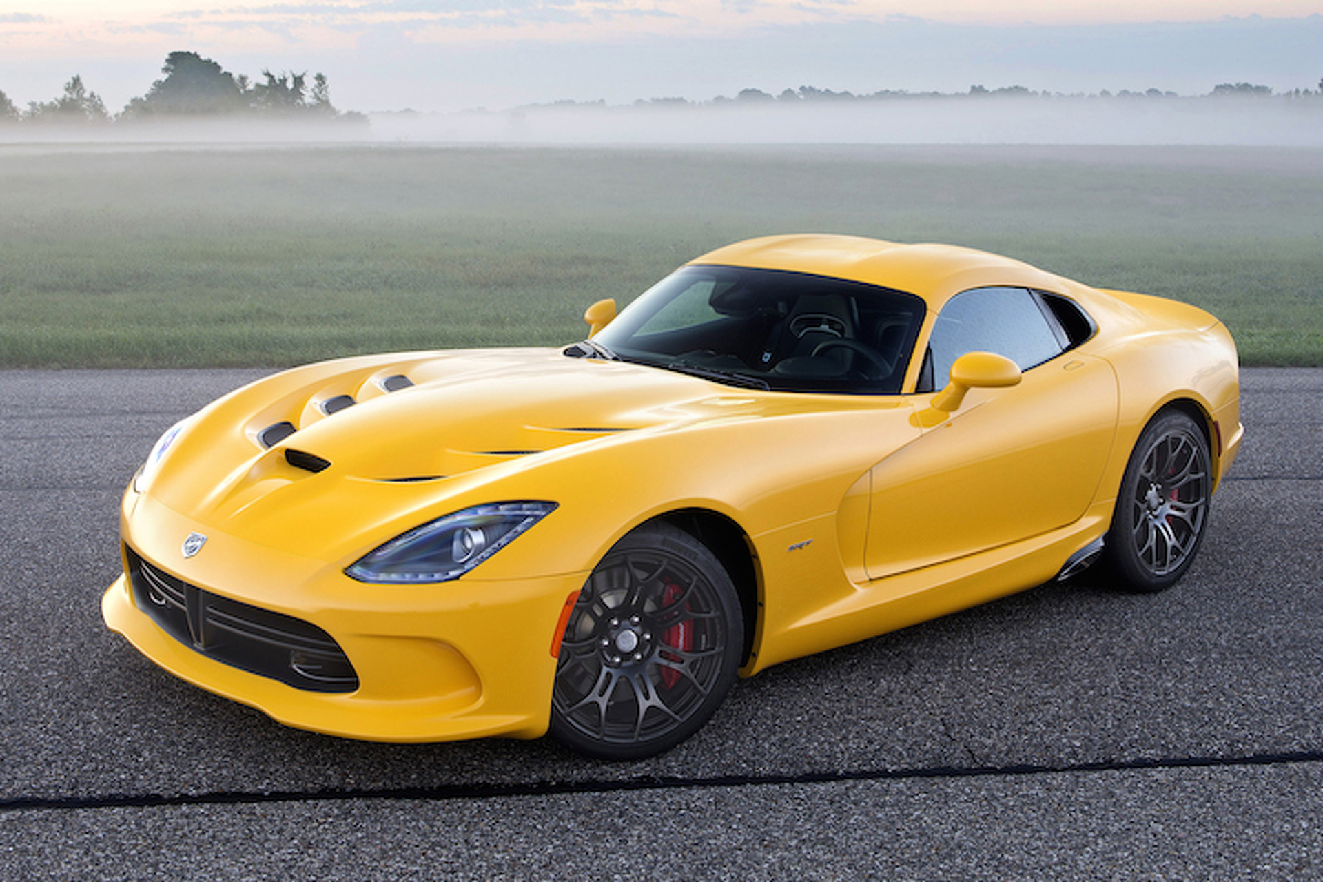 Dodge Recalls Viper for Airbag Flaw