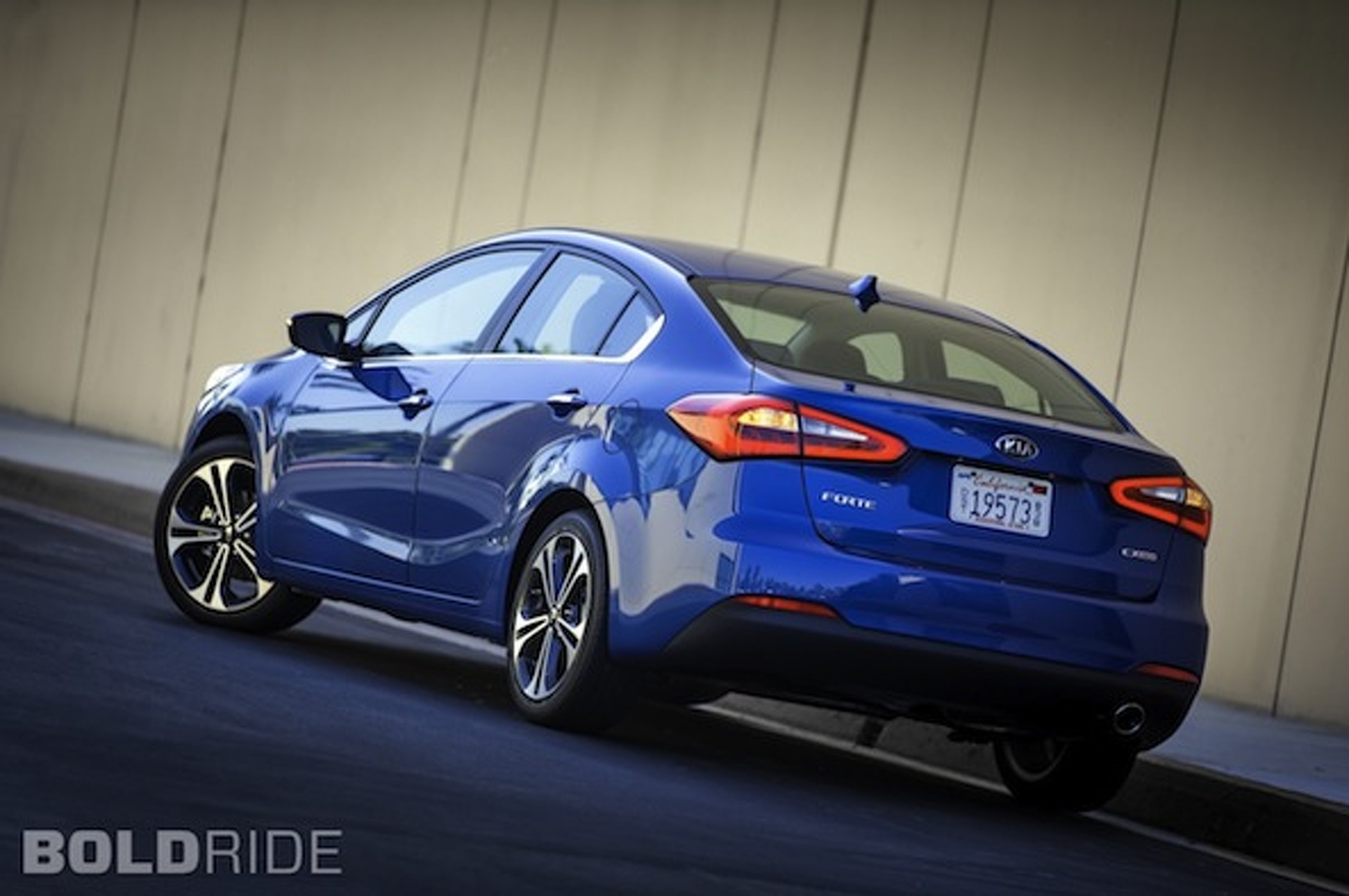 2014 Kia Forte Review: The Above Average Middle Child