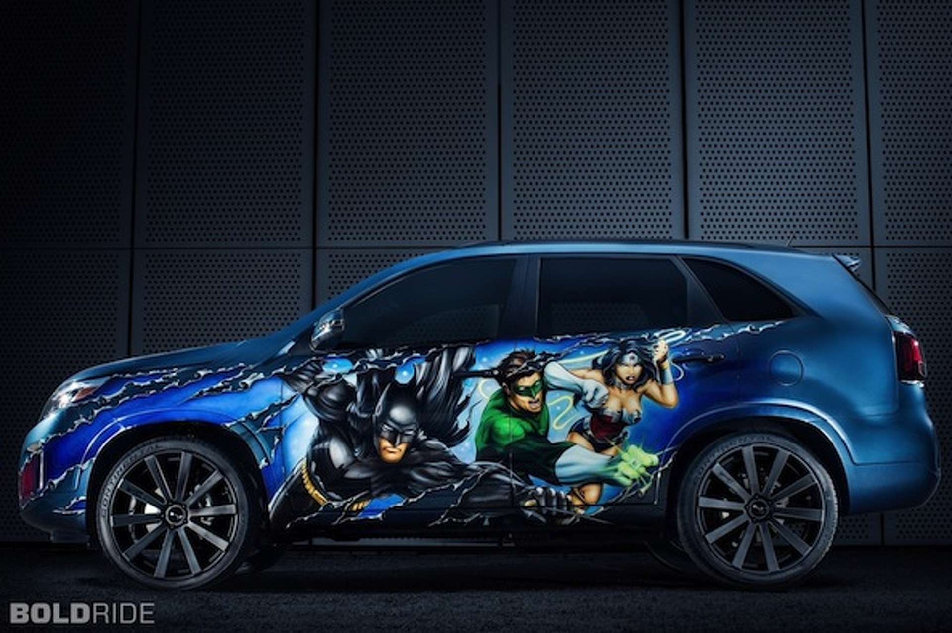 Kia Suits Up Justice League-Inspired Sorento for Comic-Con