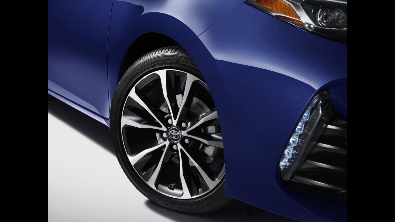 Toyota Corolla 2017 ganha retoque visual e mais equipamentos nos EUA