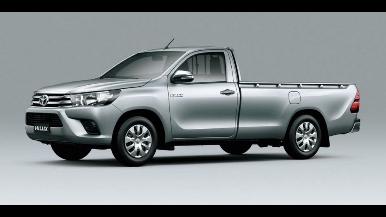 Nova Hilux emplaca 8.100 unidades e já é líder de vendas na Tailândia