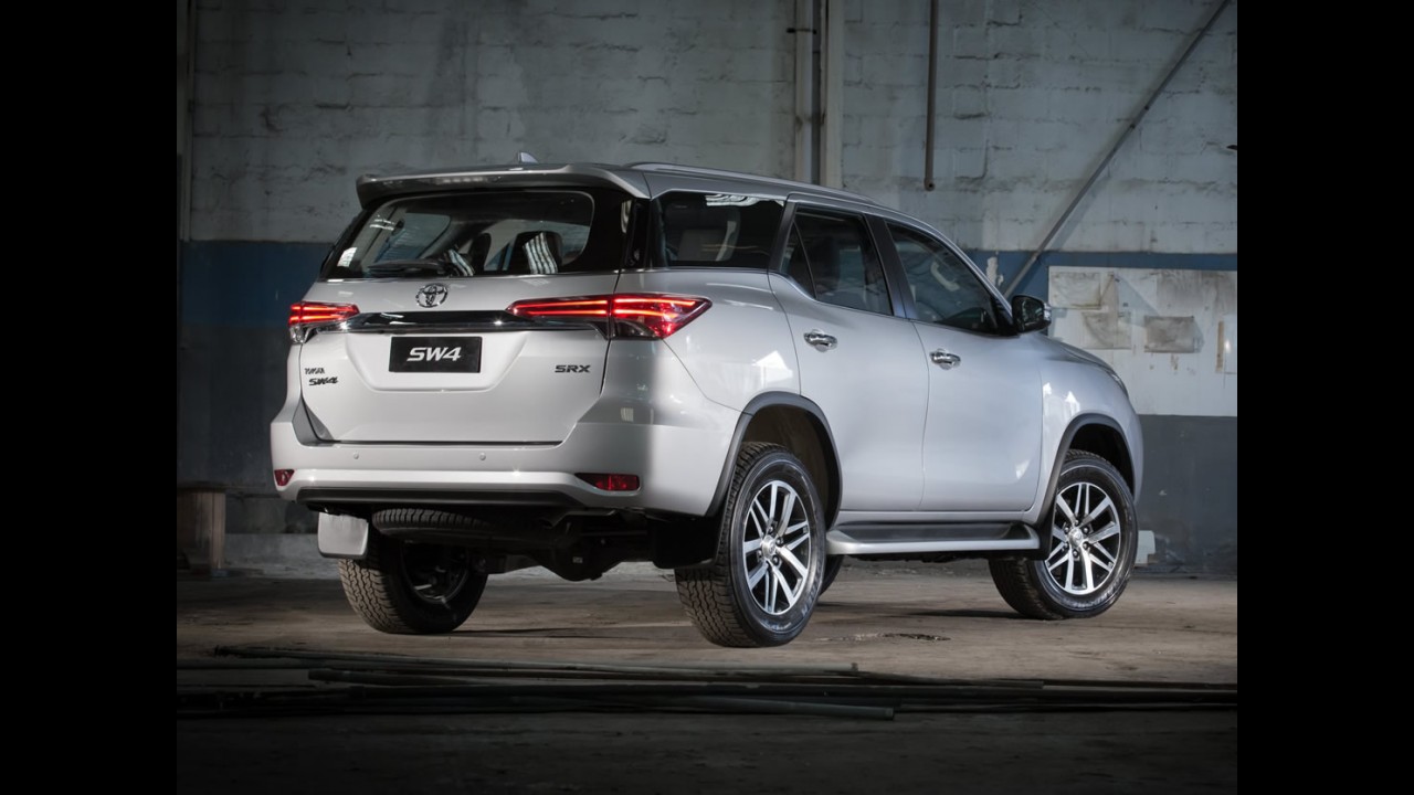 Latin NCAP: Toyota SW4 acompanha Hilux e alcança nota máxima nos testes