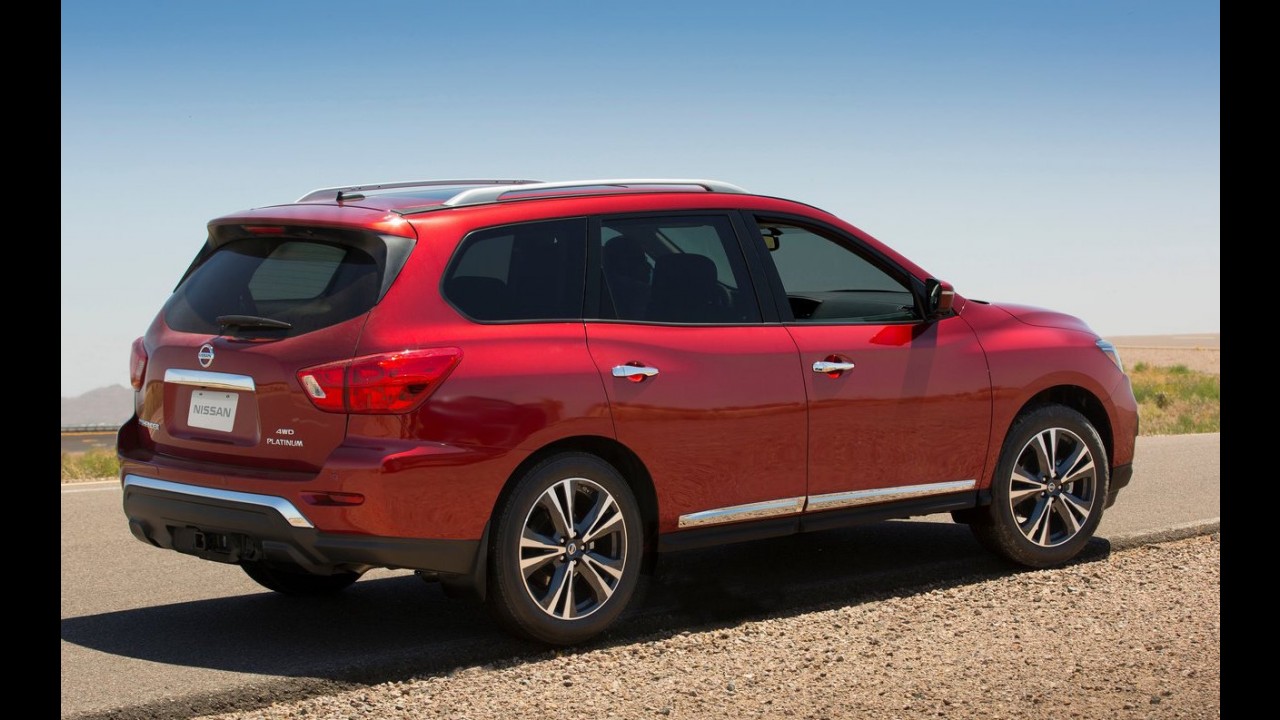 Nissan Pathfinder 2017 estreia com visual atualizado e motor mais potente