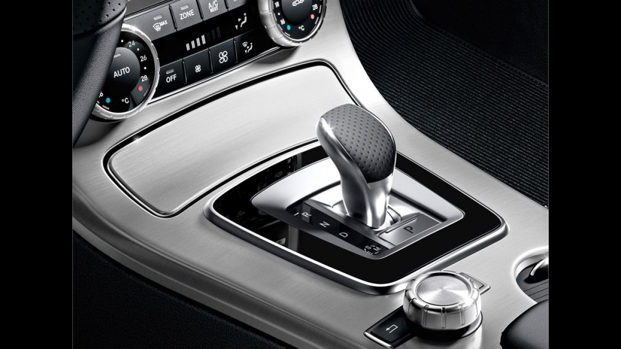 Mercedes SLK 300 de 245 cv e nove marchas chega ao Brasil por R$ 254,9 mil