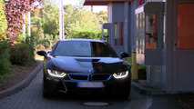 Conan O'Brien in BMW i8