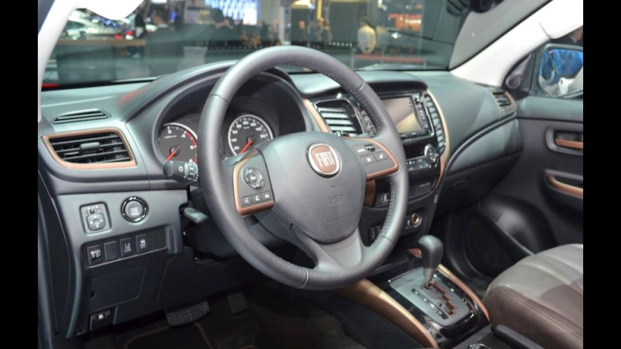Clone da nova Triton, picape Fiat Fullback veste traje especial para Genebra